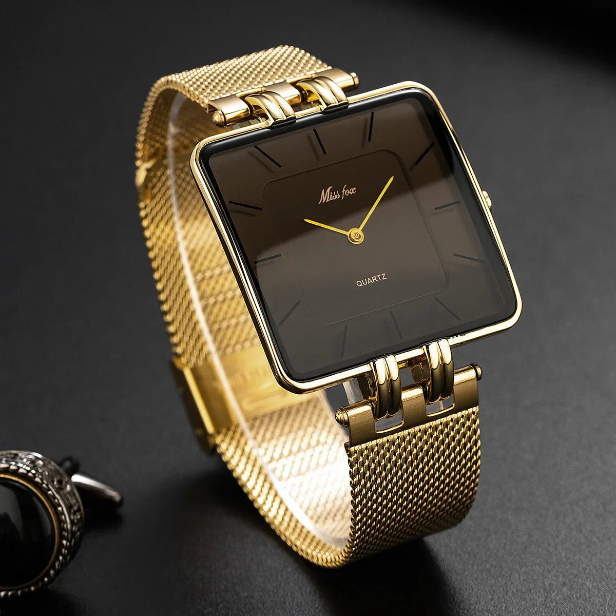 VALDOR SQUARE WATCH