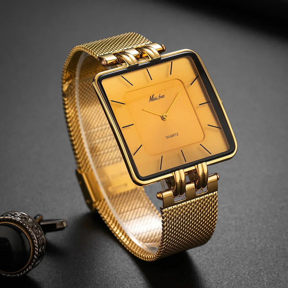 VALDOR SQUARE WATCH