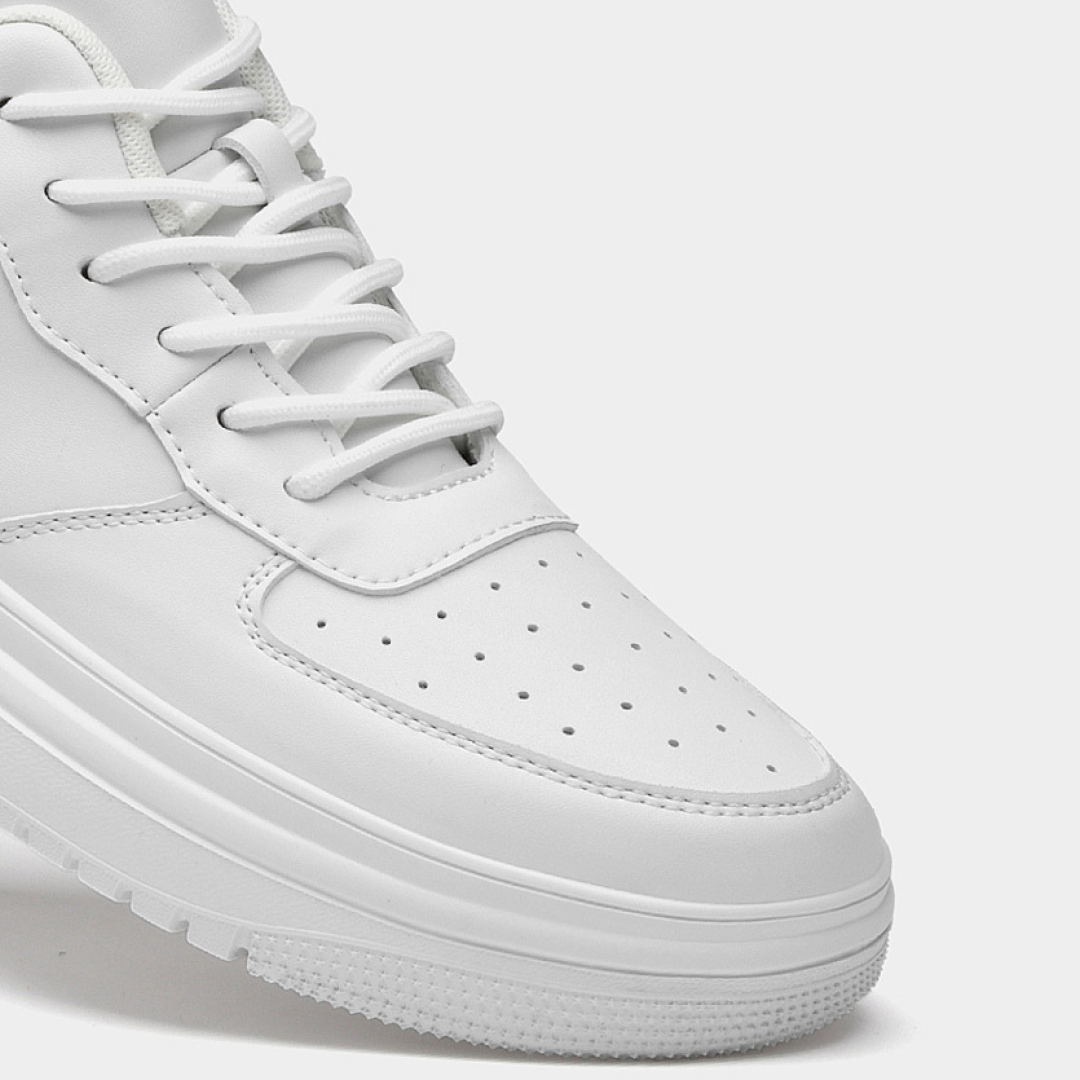 THE RIVIERA LOW-TOP SNEAKER
