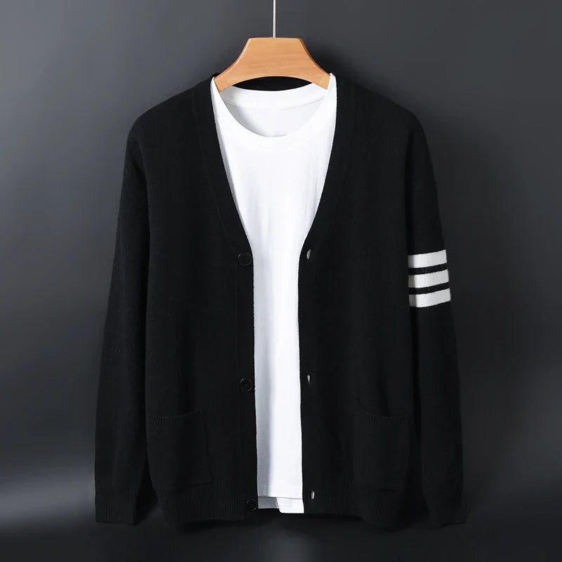 CLASSIC WOOL KNIT CARDIGAN
