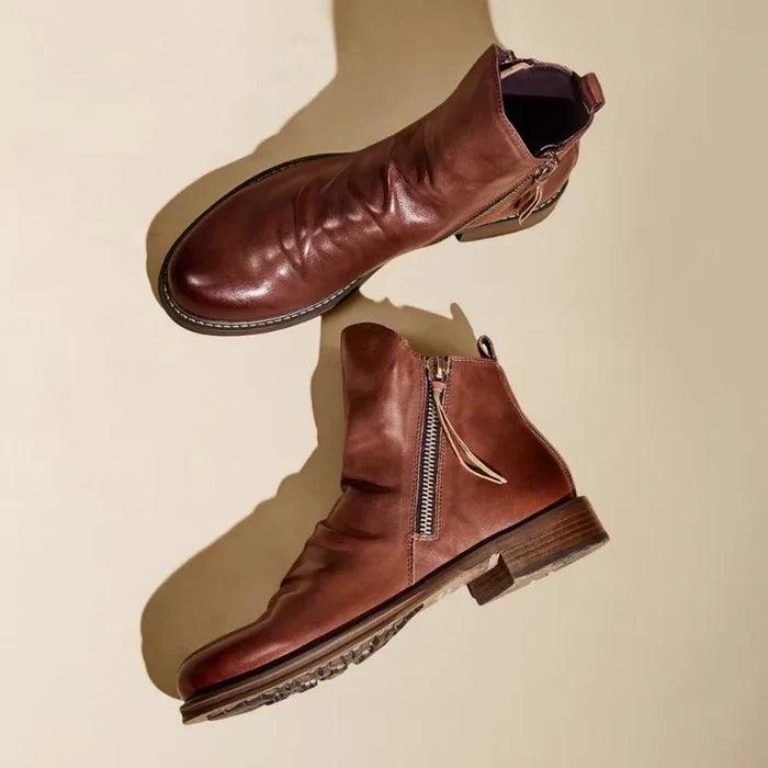 BERNADRDO CAVALLINO LEATHER CHELSEA BOOTS