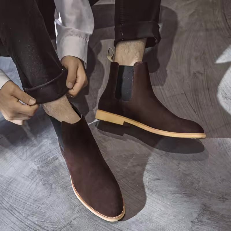 CHELSEA BOOTS