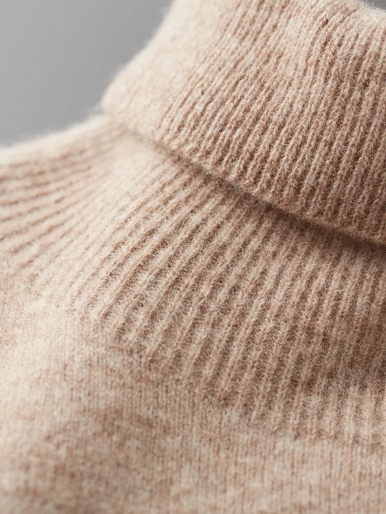 CLASSIC MERINO WOOL TURTLENECK