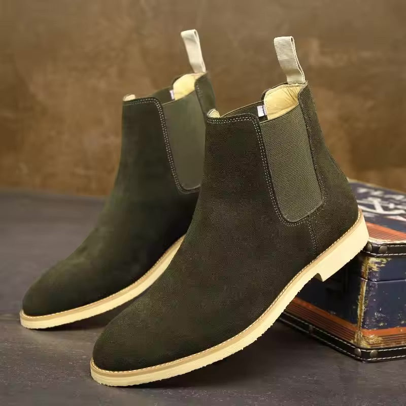 CHELSEA BOOTS