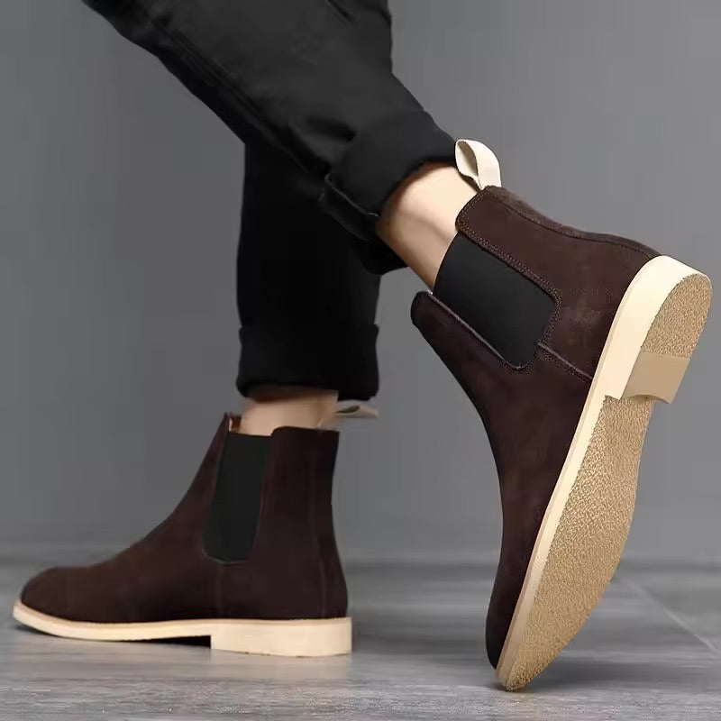 CHELSEA BOOTS