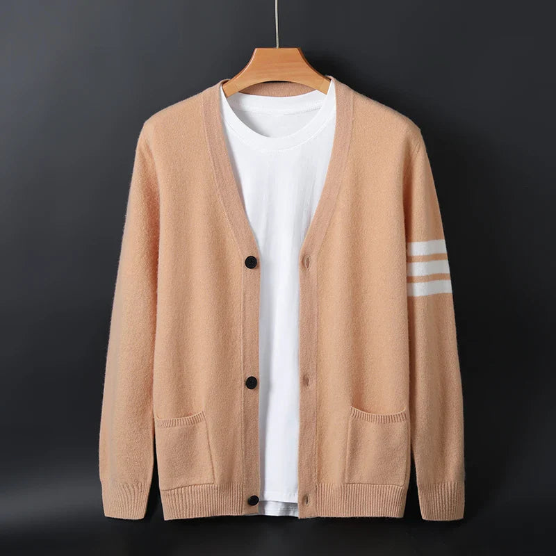 CLASSIC WOOL KNIT CARDIGAN