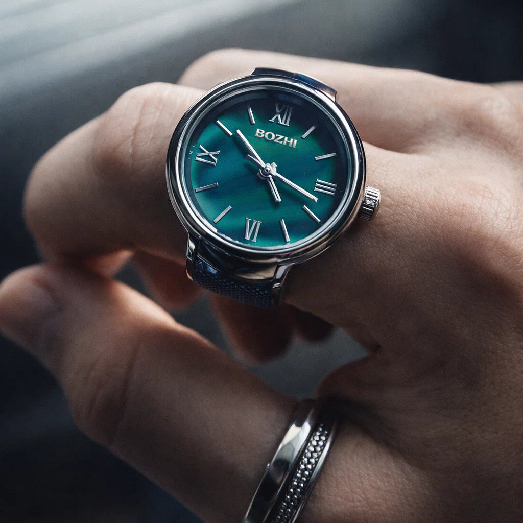 THE HERITAGE SIGNET WATCH